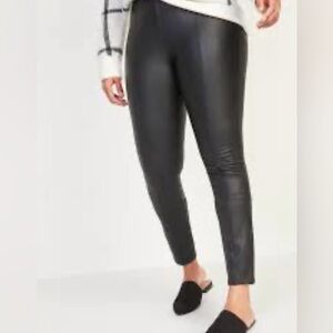 Old Navy High-Waisted Stevie Faux-Leather Pants Size M